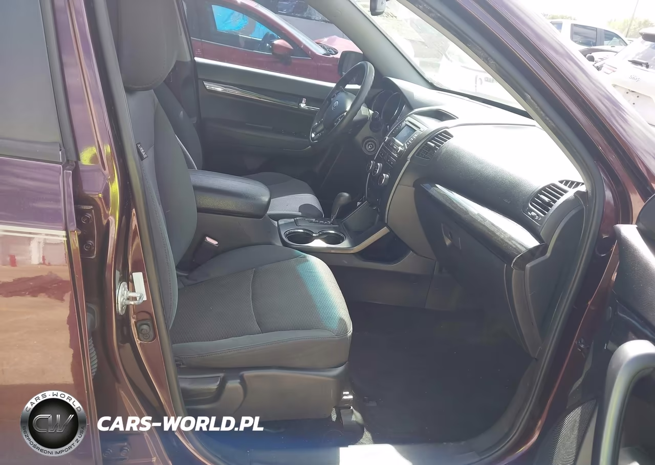 2013 Kia Sorento Lx VIN:5XYKT3A60DG401276 - 5
