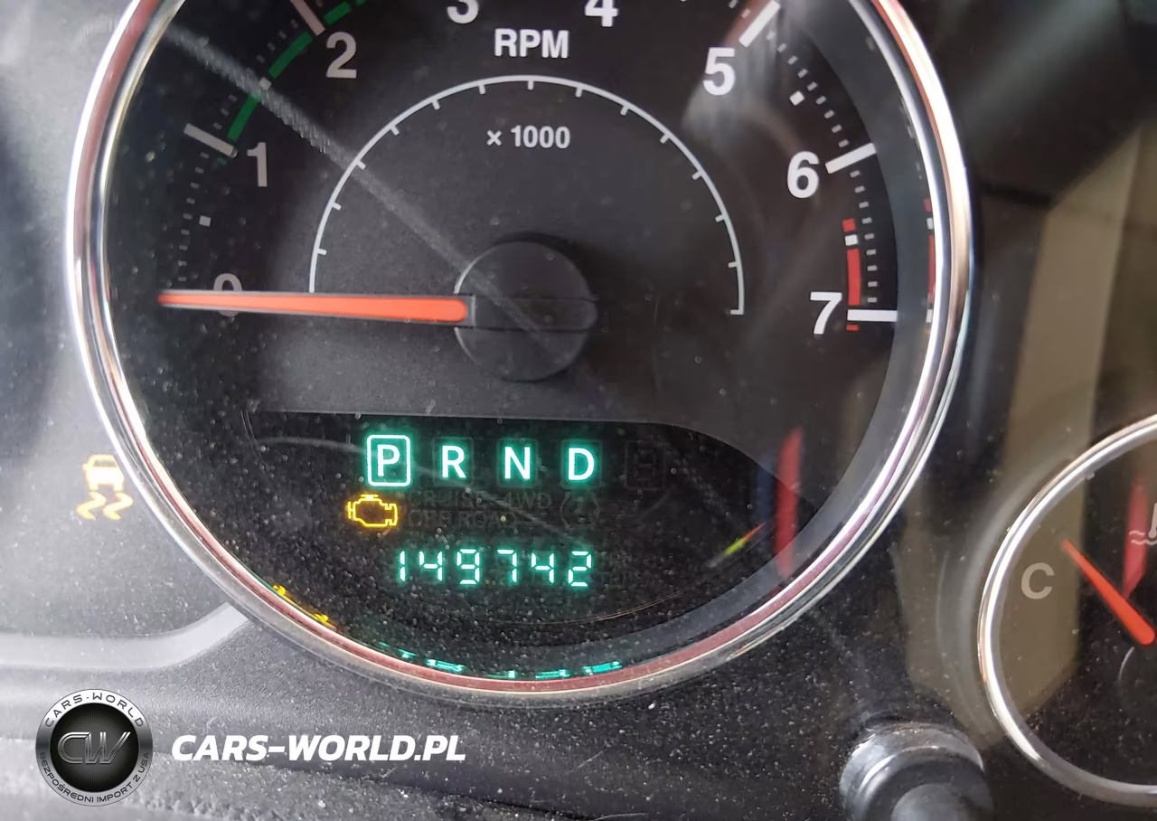2014 Jeep Wrangler Unlimited Sahara VIN:1C4BJWEGXEL191978 - 16