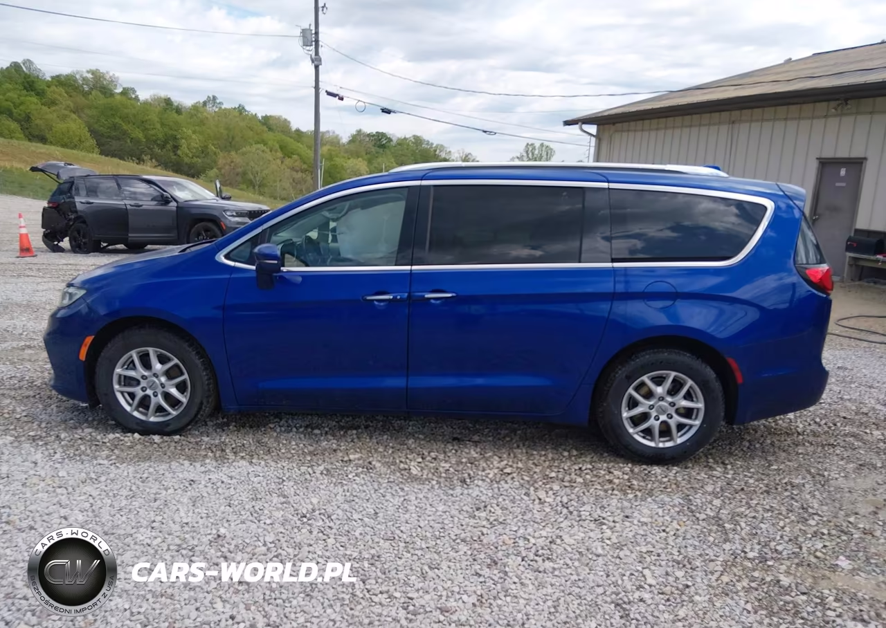 2021 Chrysler Pacifica Touring L VIN:2C4RC1BG0MR590940 - 14
