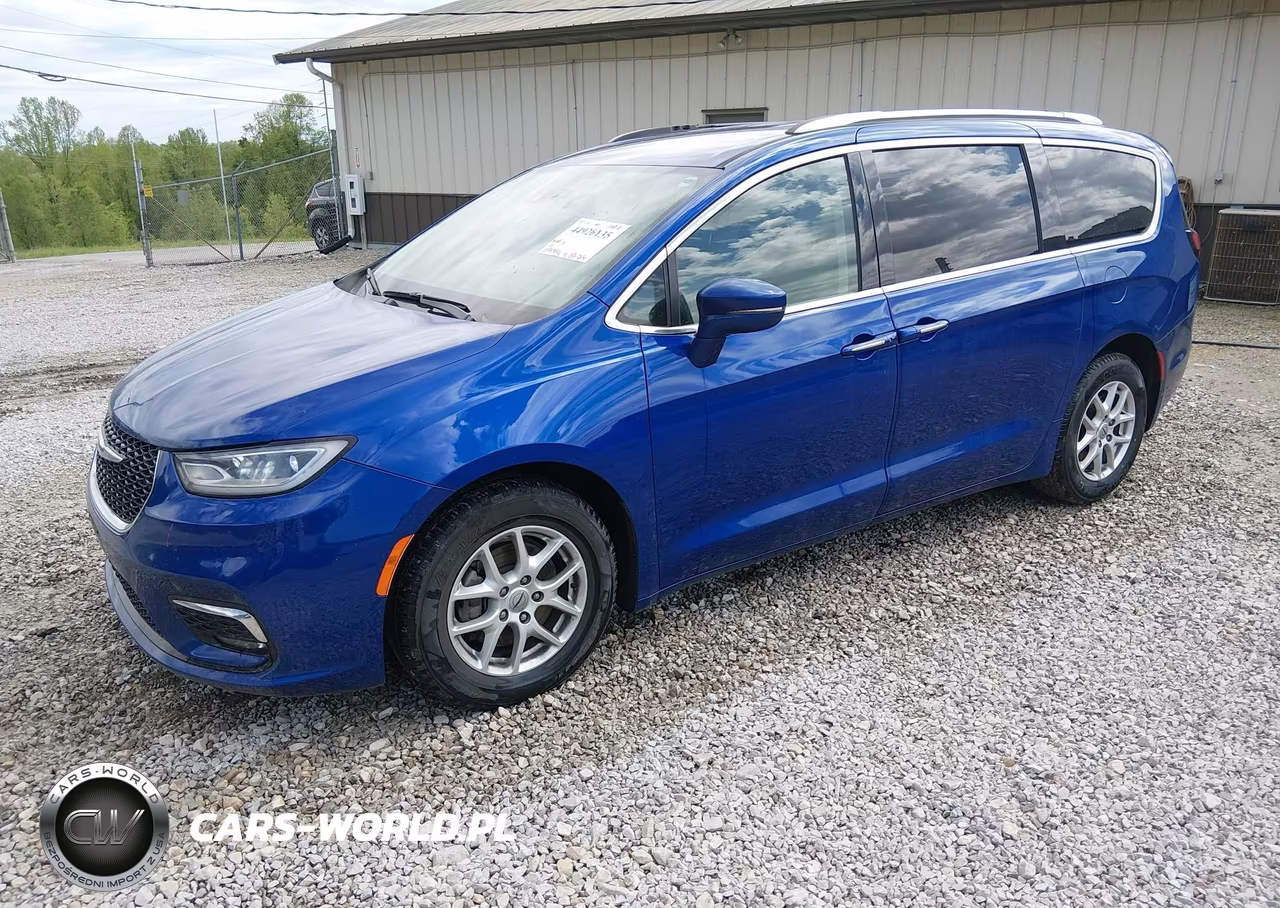 2021 Chrysler Pacifica Touring L VIN:2C4RC1BG0MR590940 - 2