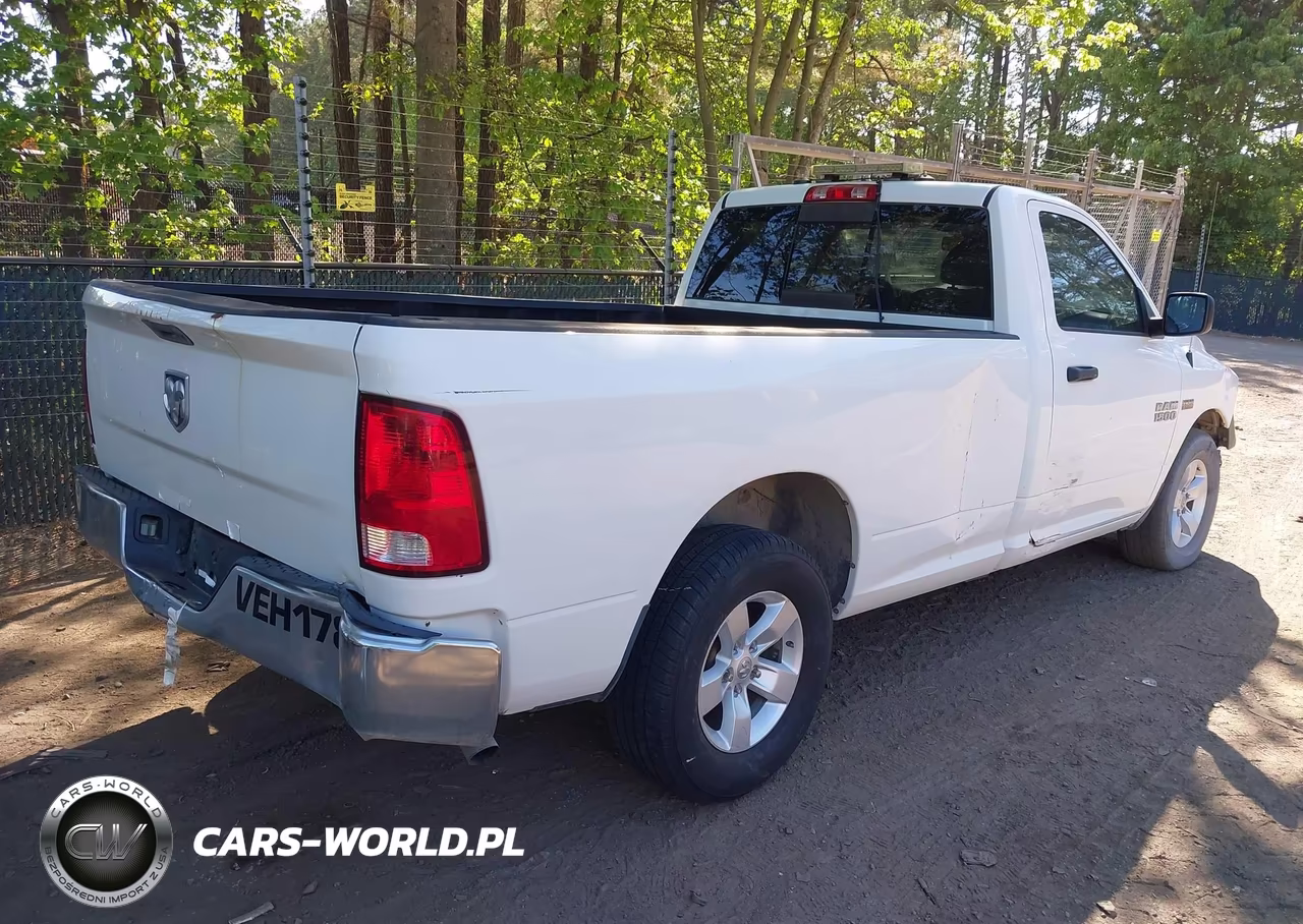 2015 Ram 1500 Tradesman VIN:3C6JR6DT2FG595124 - 4