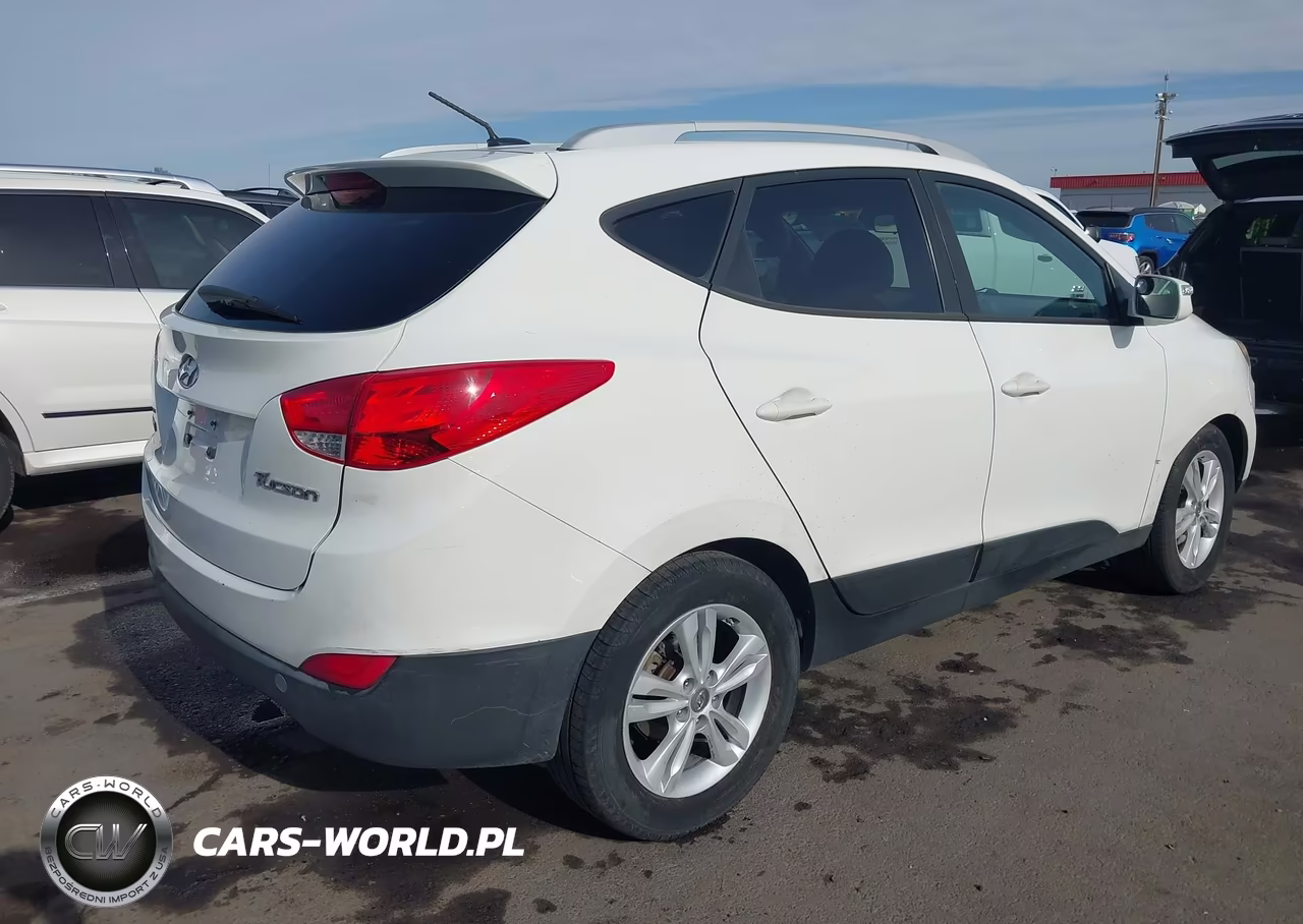 2012 Hyundai Tucson Gls VIN:KM8JU3AC0CU484621 - 4