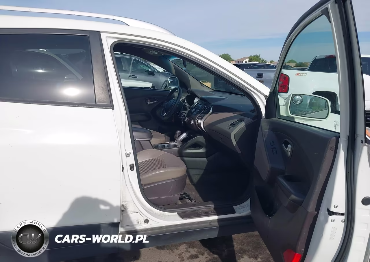 2012 Hyundai Tucson Gls VIN:KM8JU3AC0CU484621 - 5