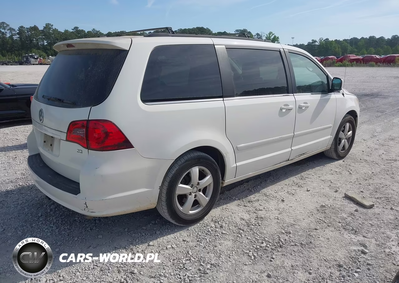 2011 Volkswagen Routan Se VIN:2V4RW3DG3BR626137 - 4