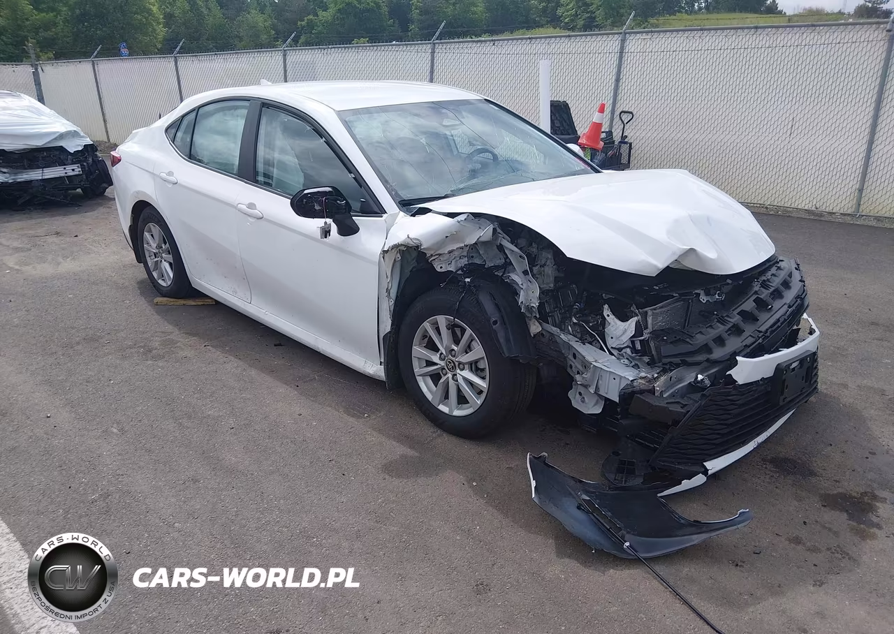 2026 Toyota Camry Le – zdjęcie 1 z 17