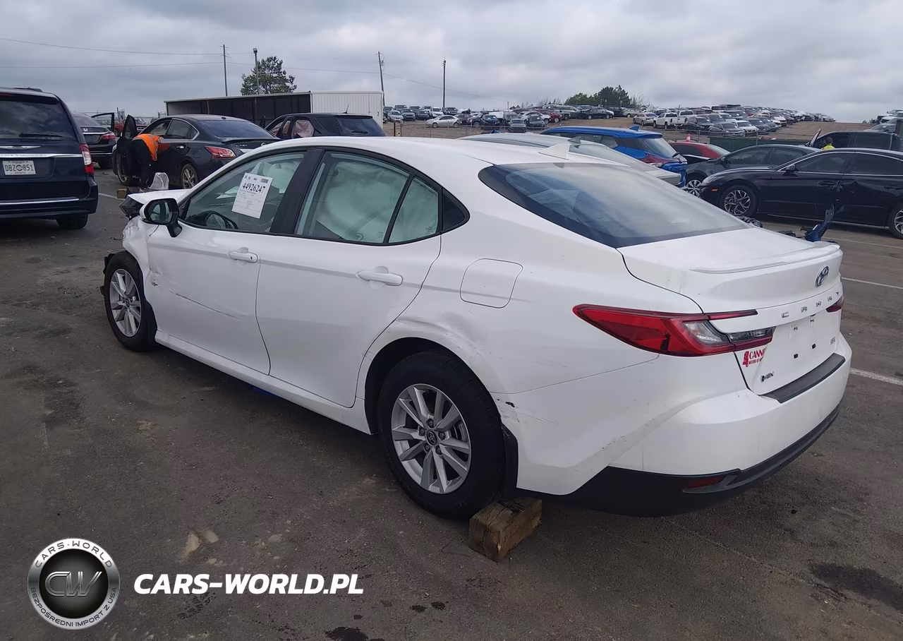 2026 Toyota Camry Le VIN:4T1DAACK9TU258012 - 3