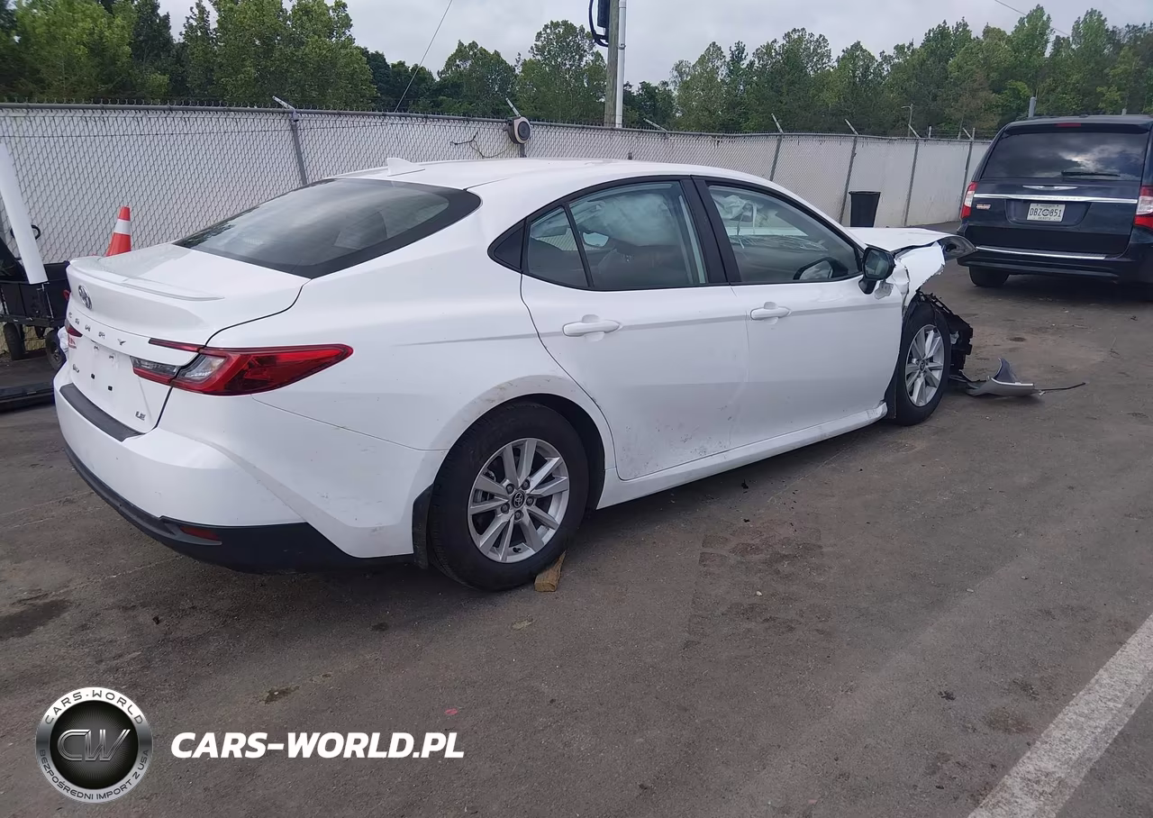 2026 Toyota Camry Le VIN:4T1DAACK9TU258012 - 4