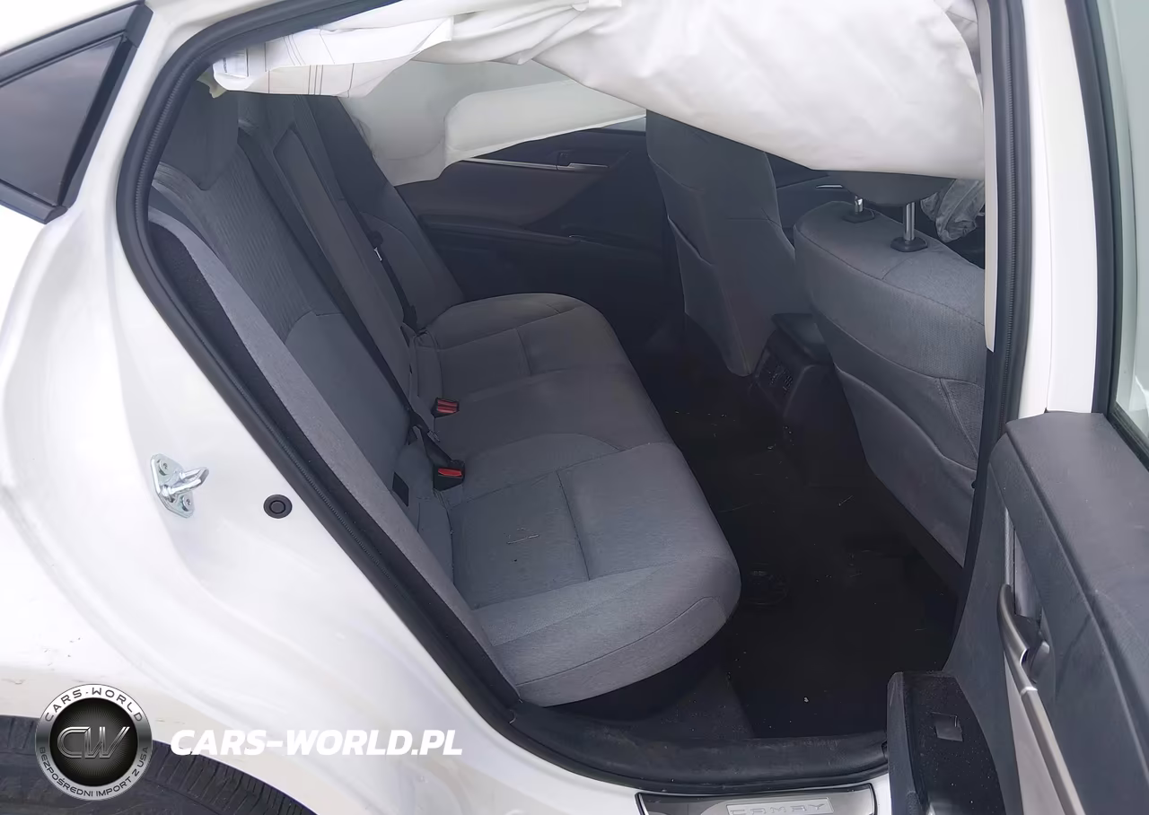 2026 Toyota Camry Le VIN:4T1DAACK9TU258012 - 8
