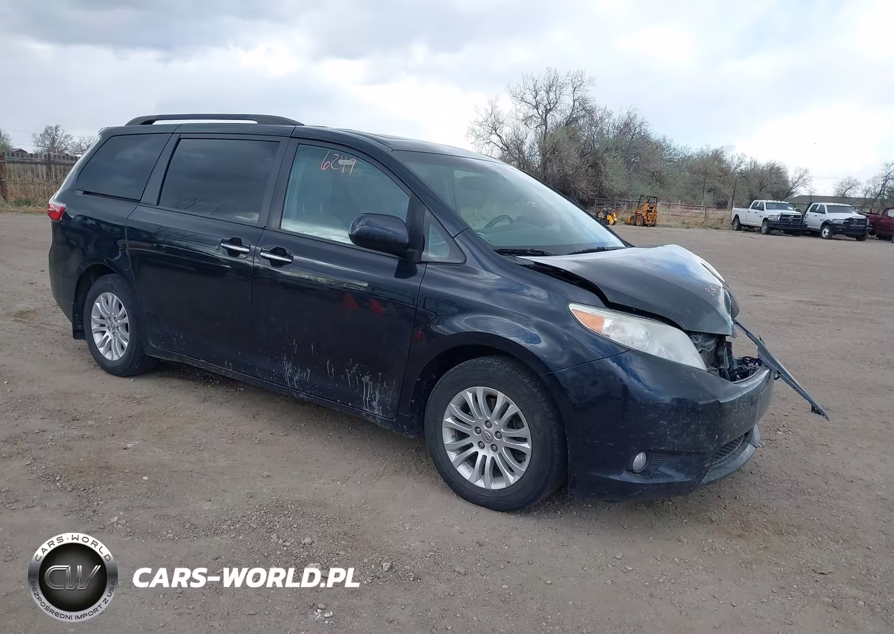 2016 Toyota Sienna Xle 8 Passenger – zdjęcie 1 z 17