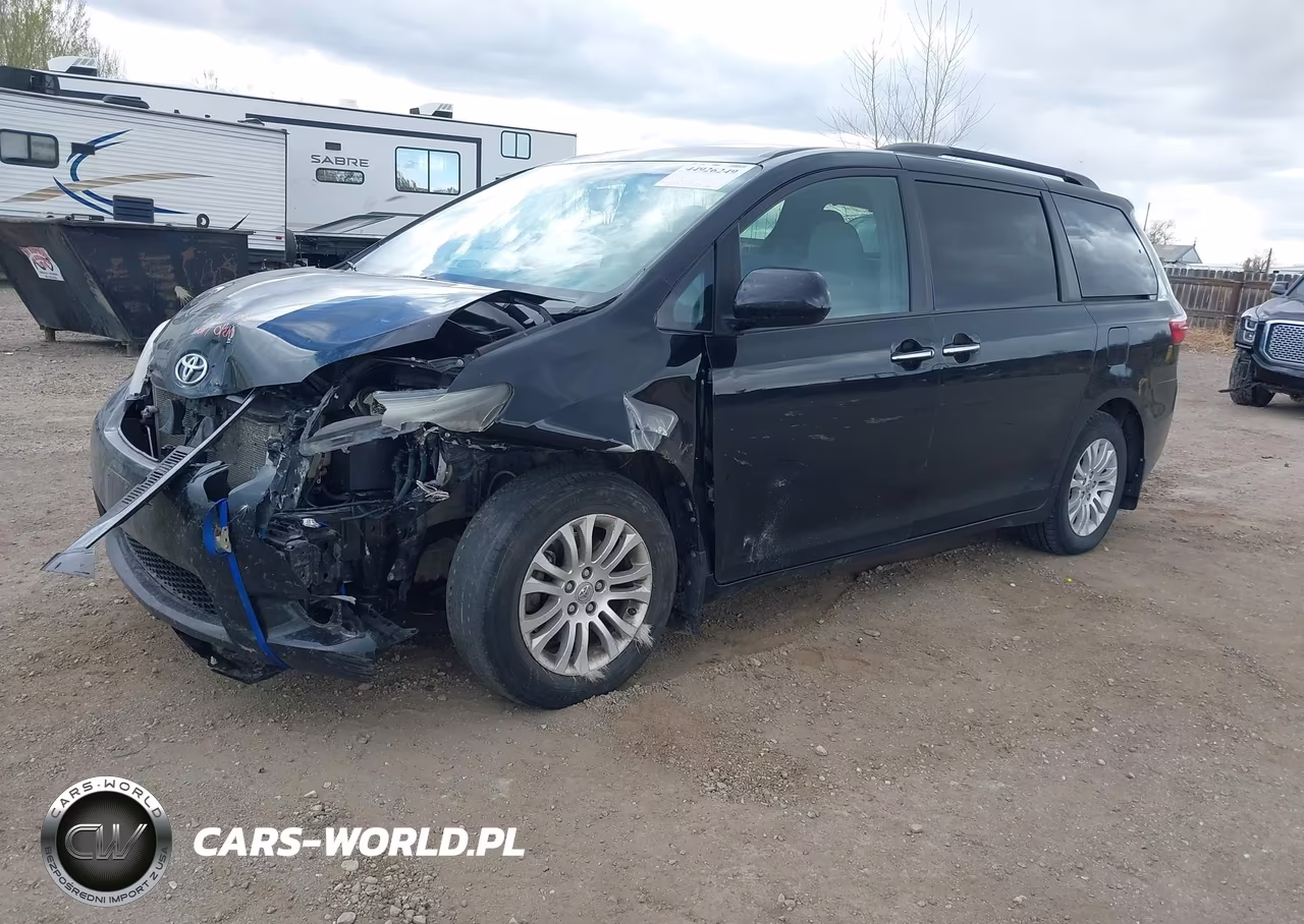 2016 Toyota Sienna Xle 8 Passenger VIN:5TDYK3DC1GS756026 - 2