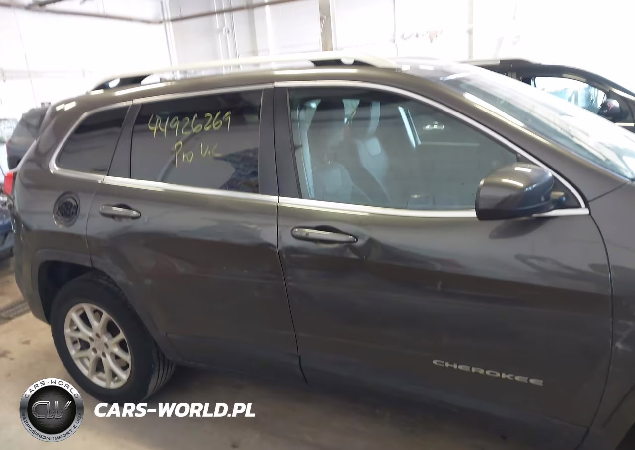 2014 Jeep Cherokee Latitude VIN:1C4PJMCS8EW226372 - 13