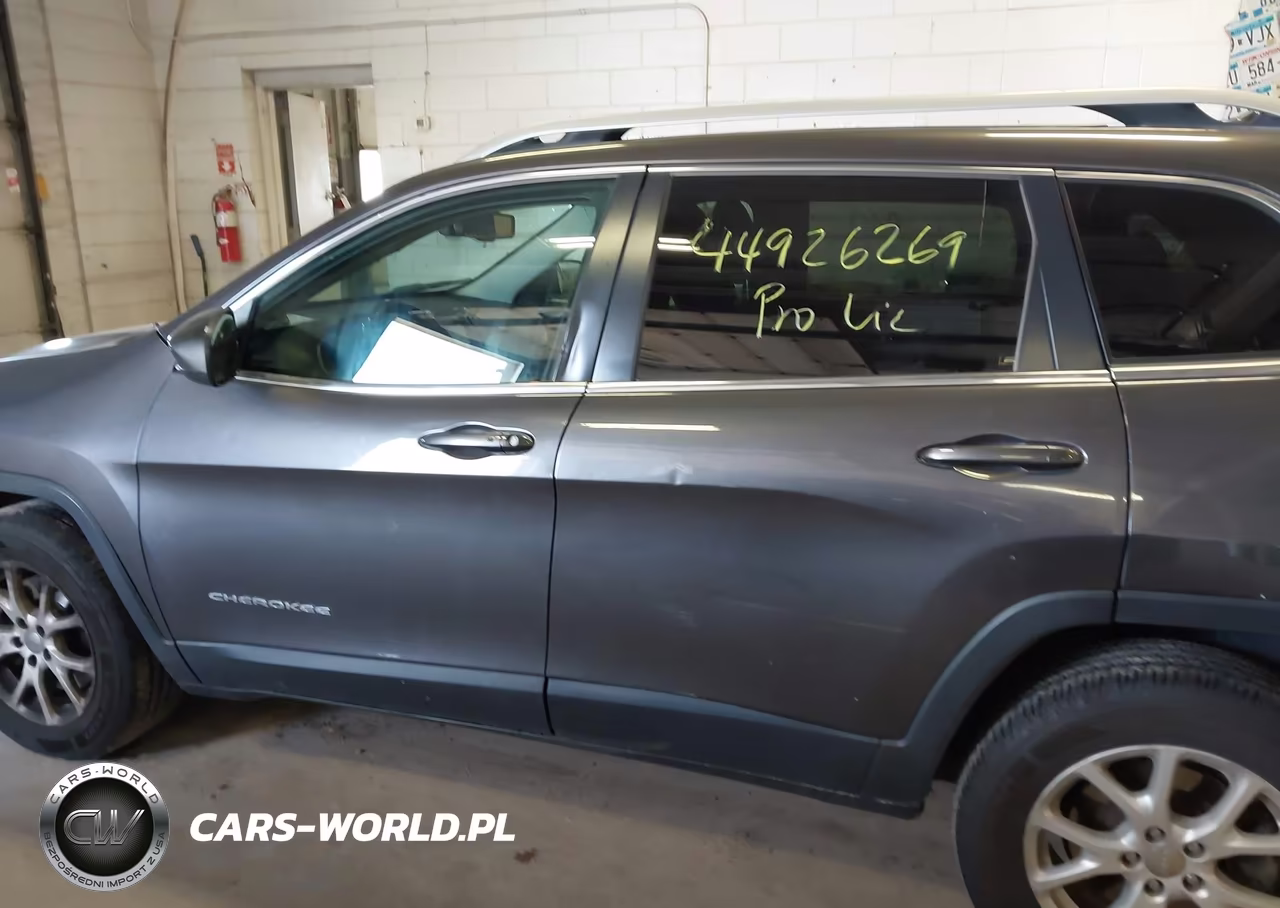 2014 Jeep Cherokee Latitude VIN:1C4PJMCS8EW226372 - 14