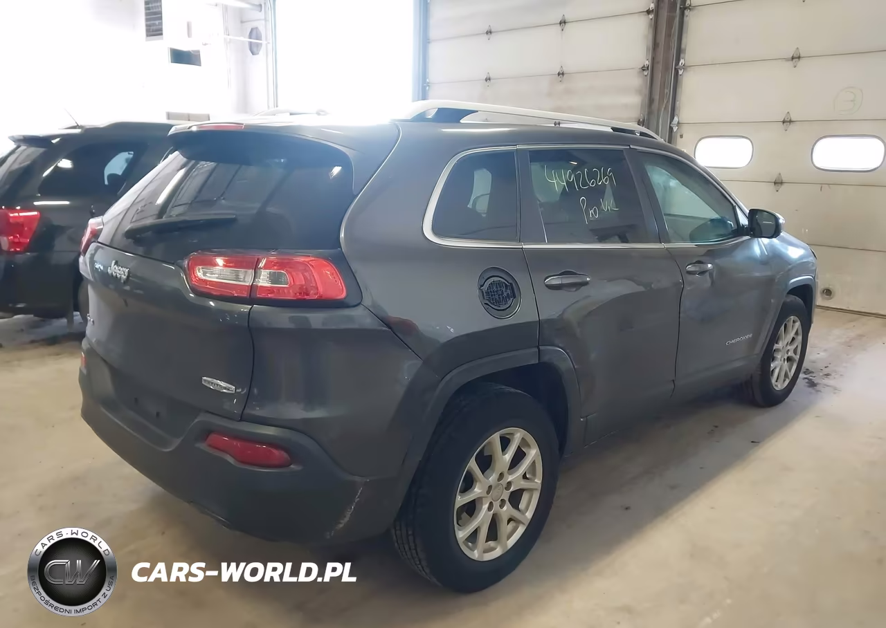 2014 Jeep Cherokee Latitude VIN:1C4PJMCS8EW226372 - 4
