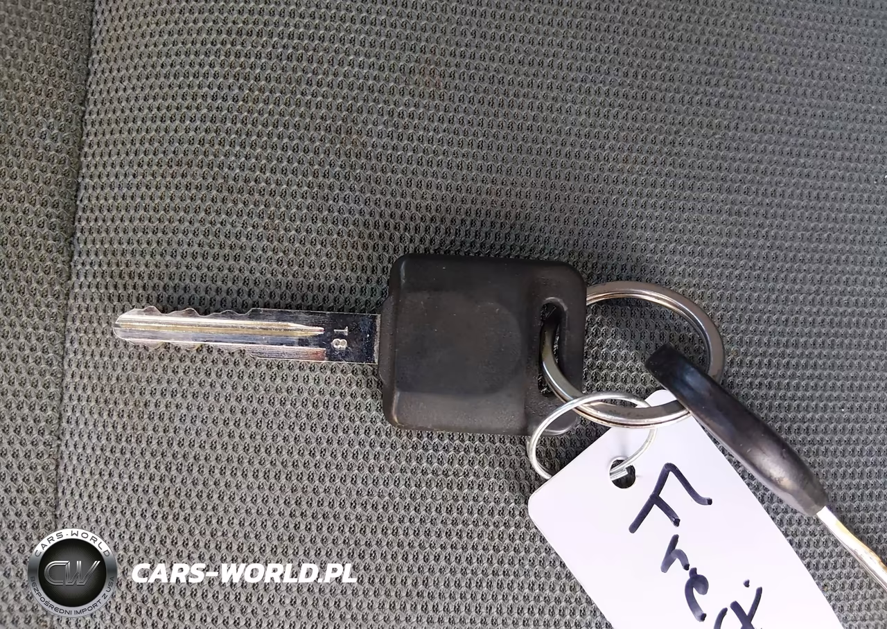 2004 Nissan Titan Xe VIN:1N6AA06B64N562775 - 11