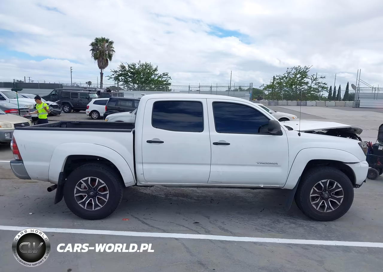 2013 Toyota Tacoma Prerunner VIN:5TFJX4GN5DX018676 - 13