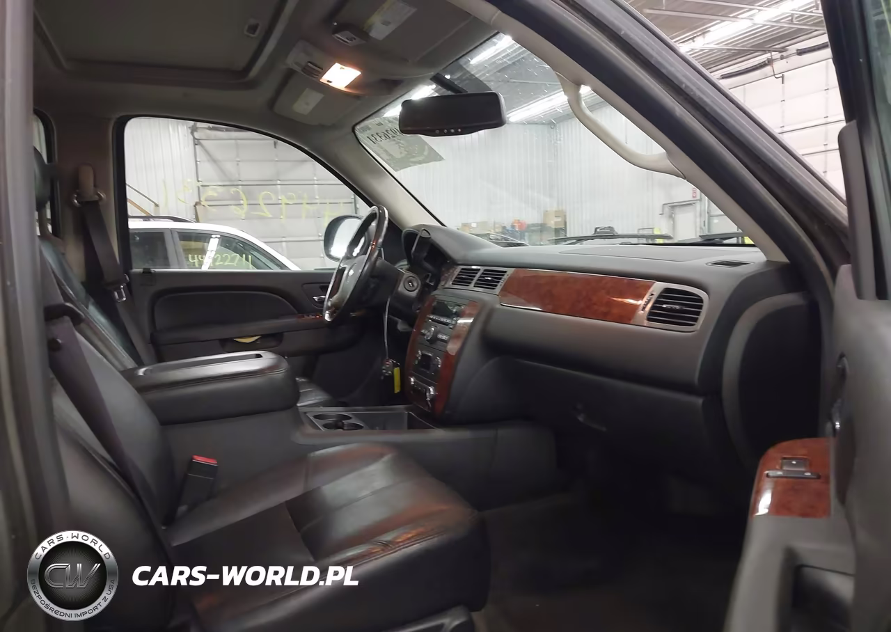 2012 Chevrolet Suburban 1500 Lt VIN:1GNSKJE74CR191668 - 5