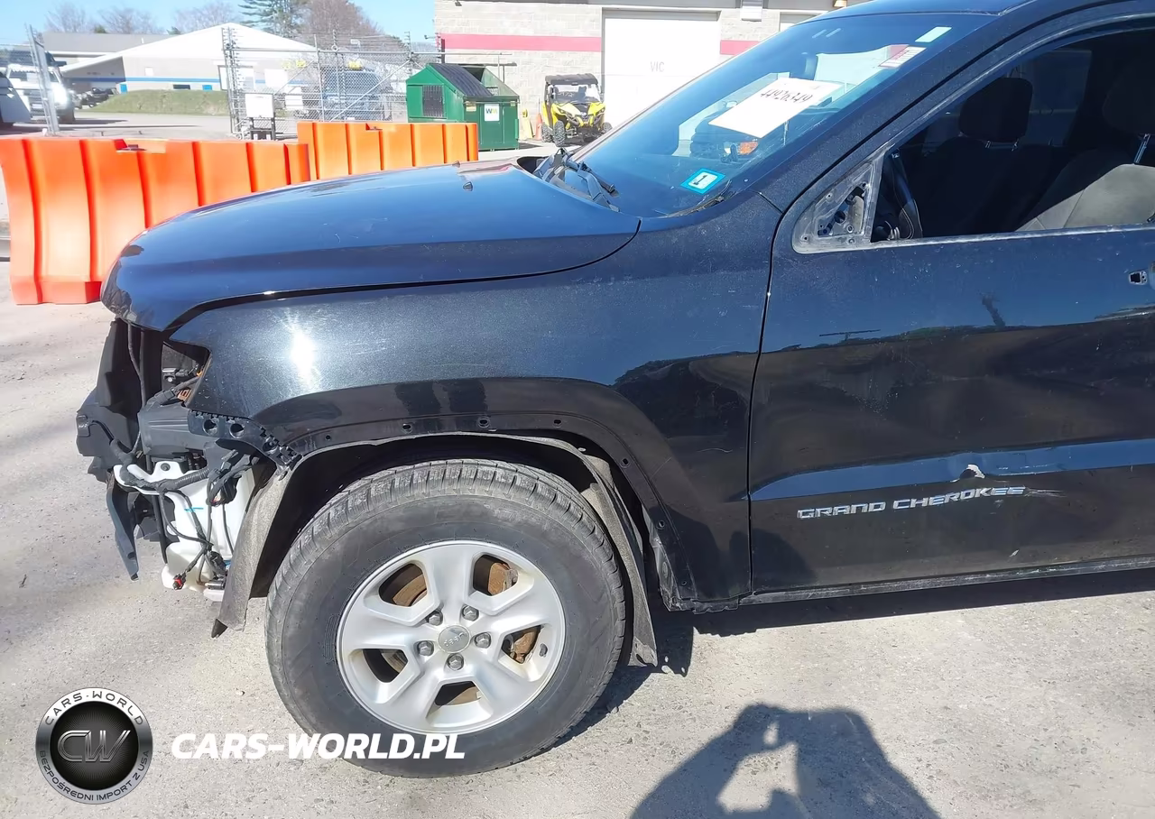 2014 Jeep Grand Cherokee Laredo VIN:1C4RJFAG5EC392563 - 20