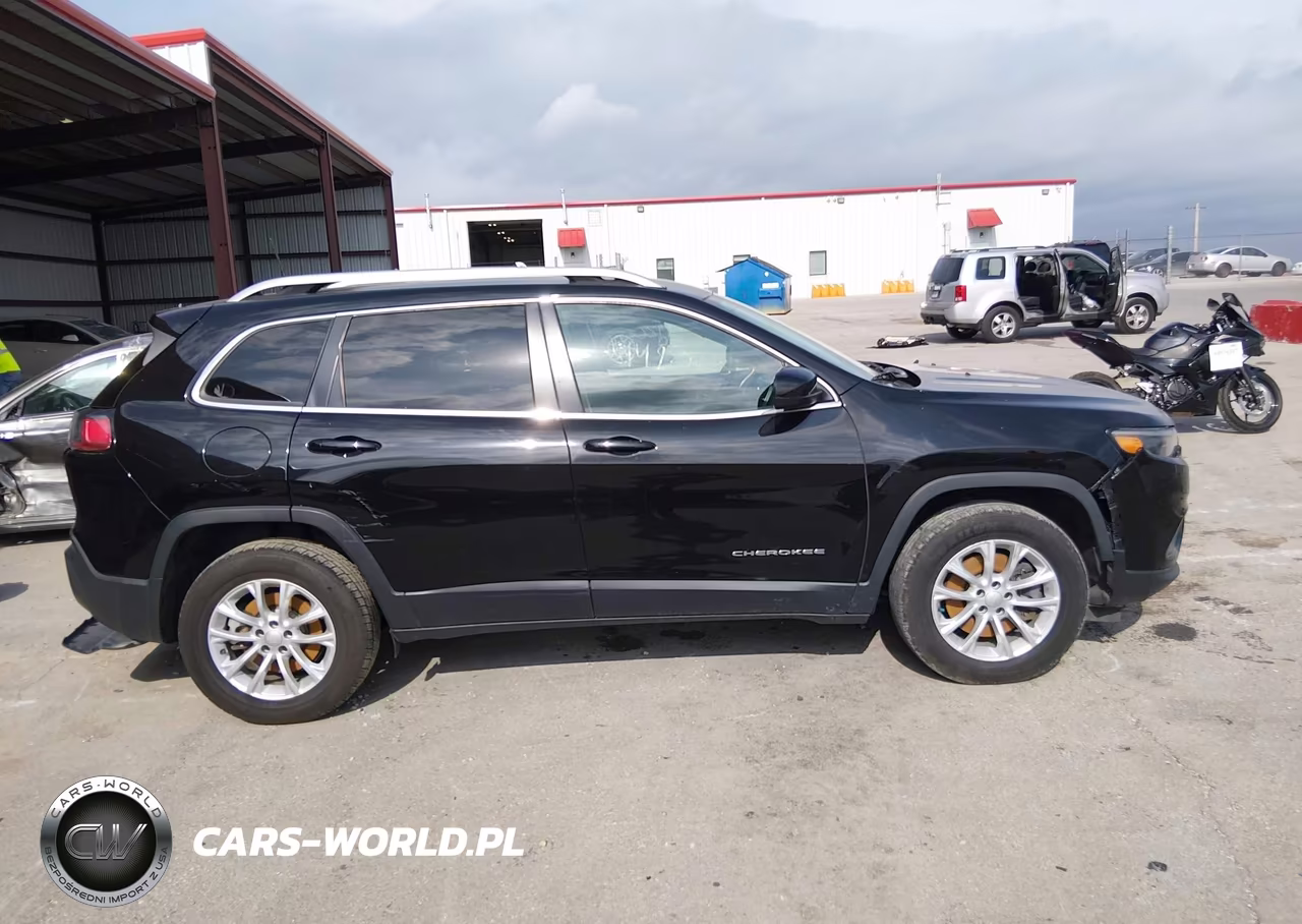 2019 Jeep Cherokee Latitude 4X4 VIN:1C4PJMCB5KD369013 - 13