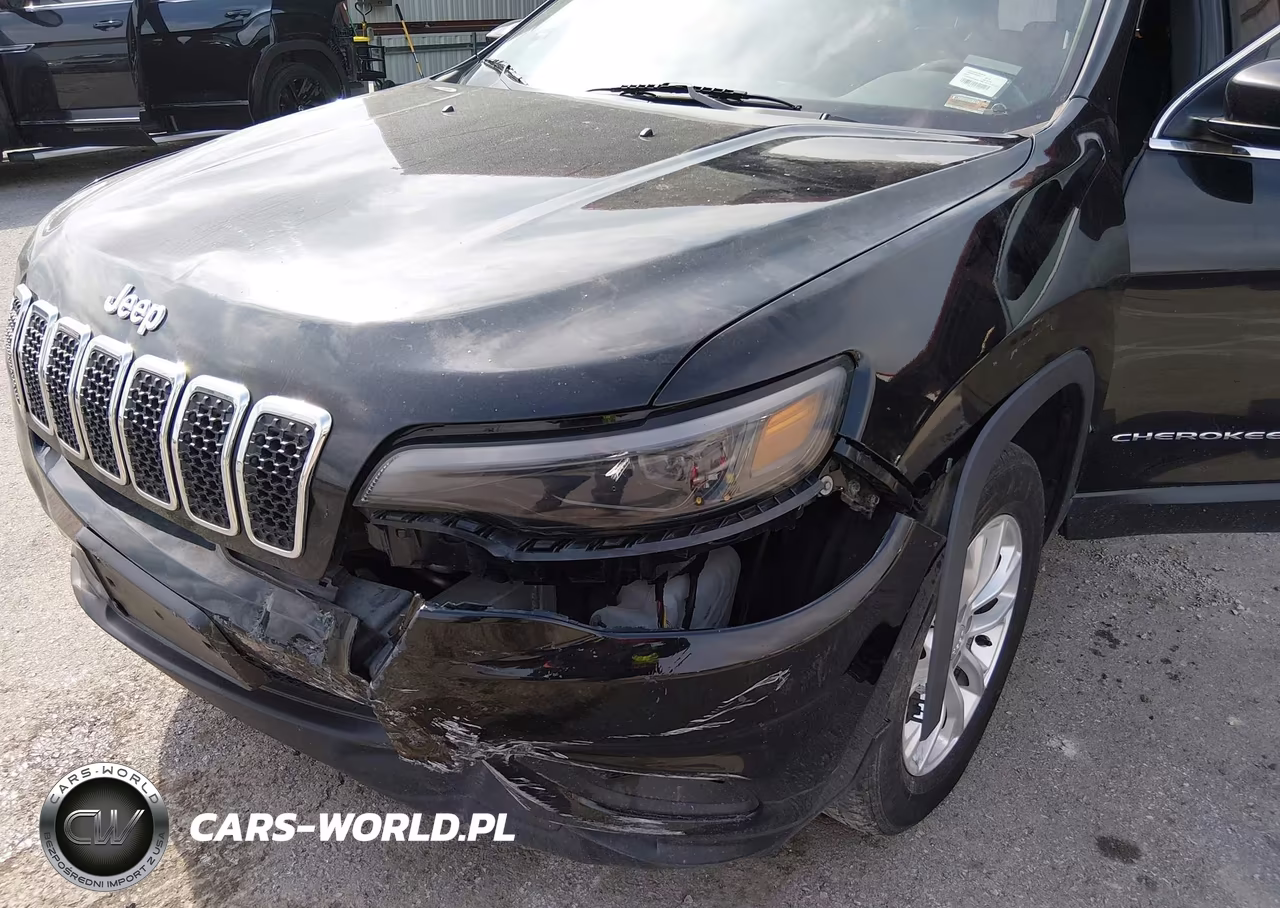 2019 Jeep Cherokee Latitude 4X4 VIN:1C4PJMCB5KD369013 - 6