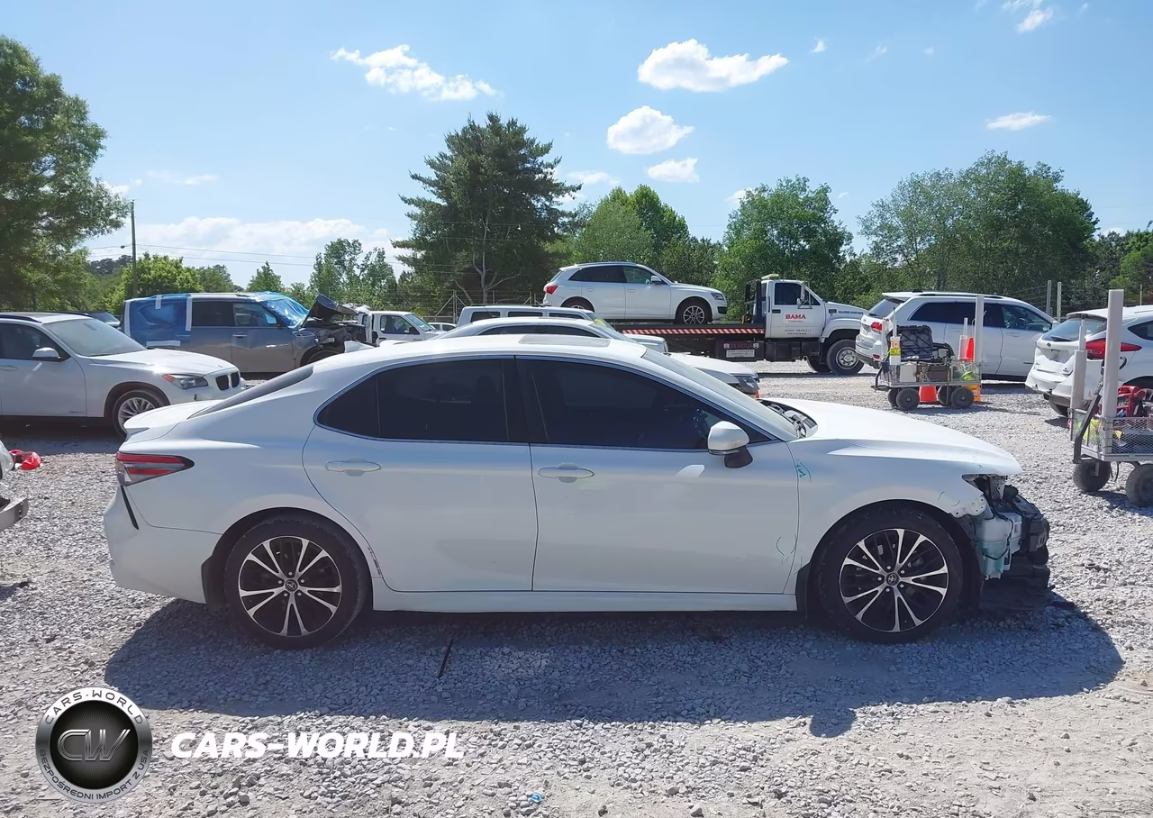 2018 Toyota Camry Se VIN:4T1B11HK7JU081330 - 13