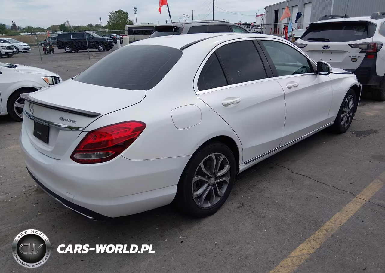 2015 Mercedes-Benz C 300 VIN:55SWF4JB1FU076691 - 4