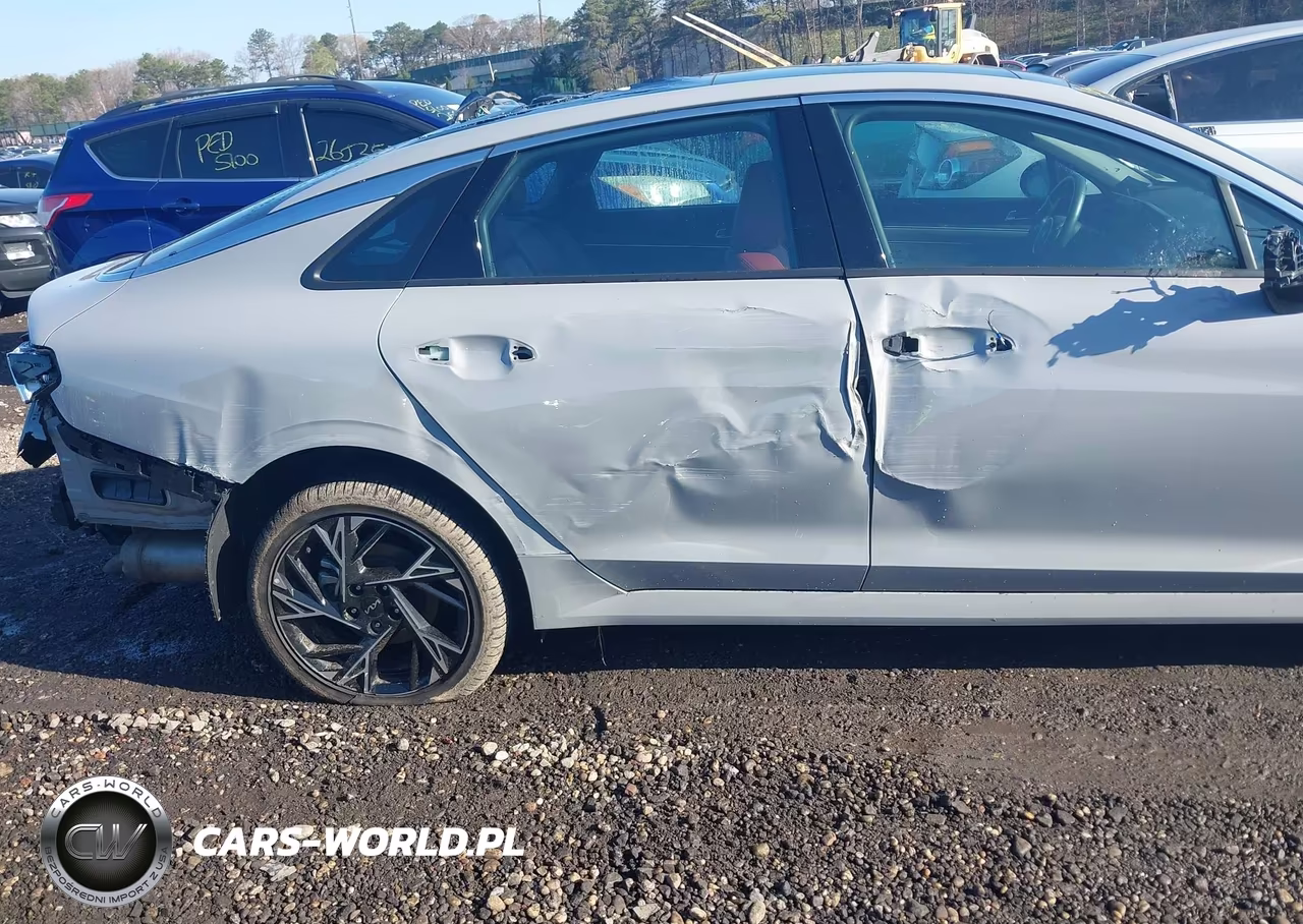 2025 Kia K5 Gt-Line VIN:KNAG64J77S5394700 - 17