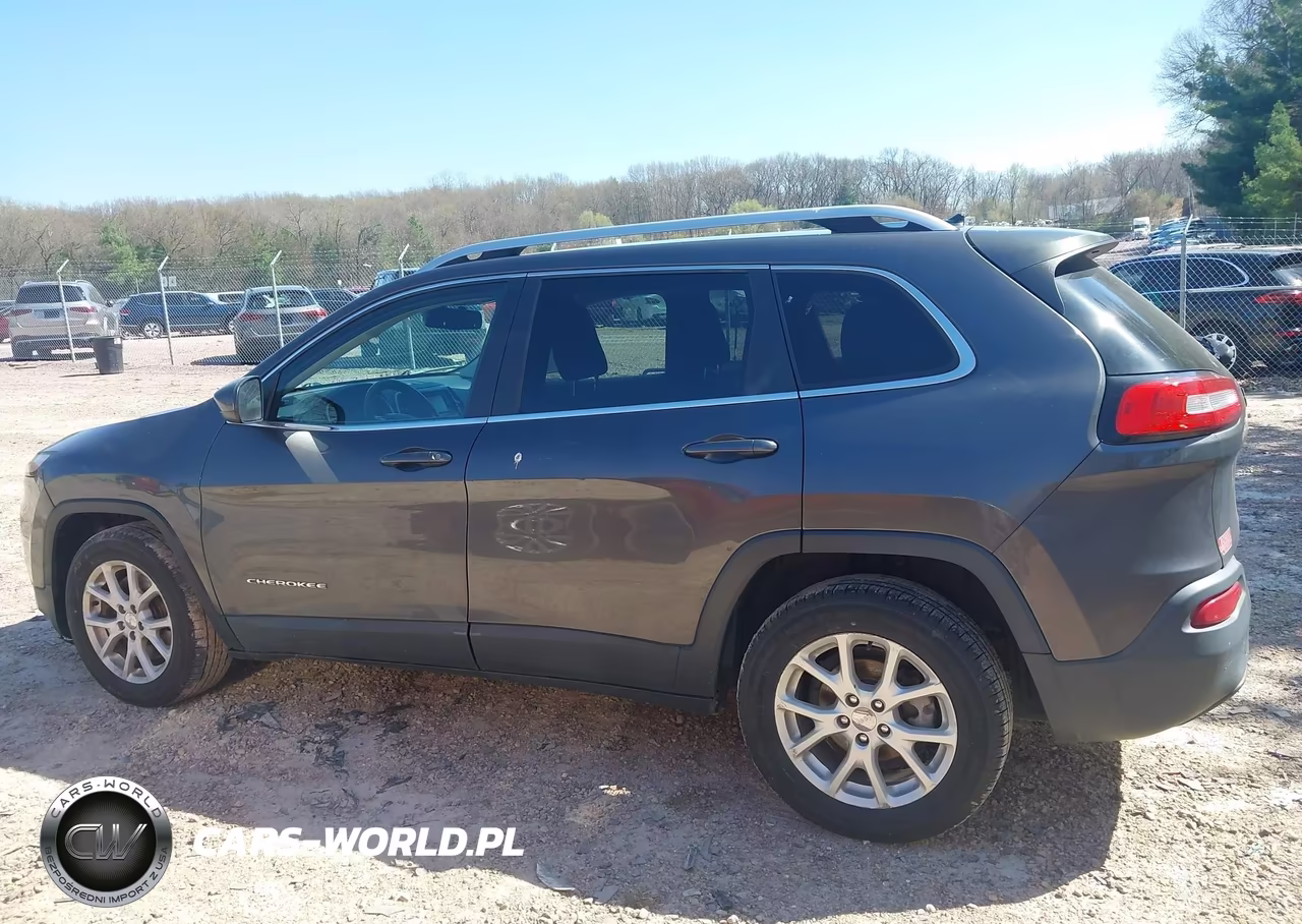 2016 Jeep Cherokee Latitude VIN:1C4PJLCB0GW216397 - 14