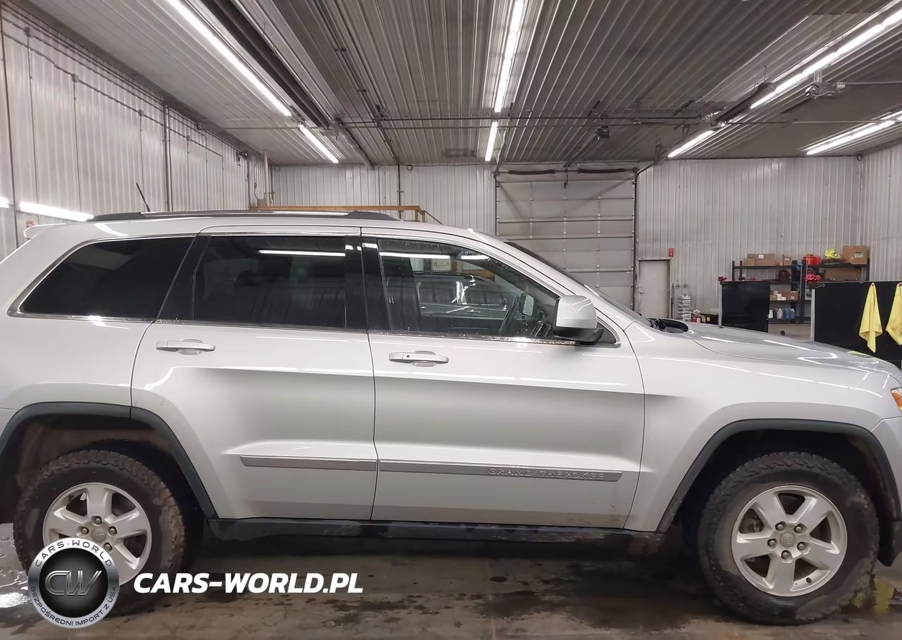 2013 Jeep Grand Cherokee Laredo VIN:1C4RJFAG1DC503379 - 14