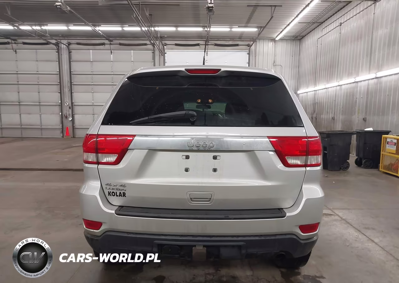 2013 Jeep Grand Cherokee Laredo VIN:1C4RJFAG1DC503379 - 17