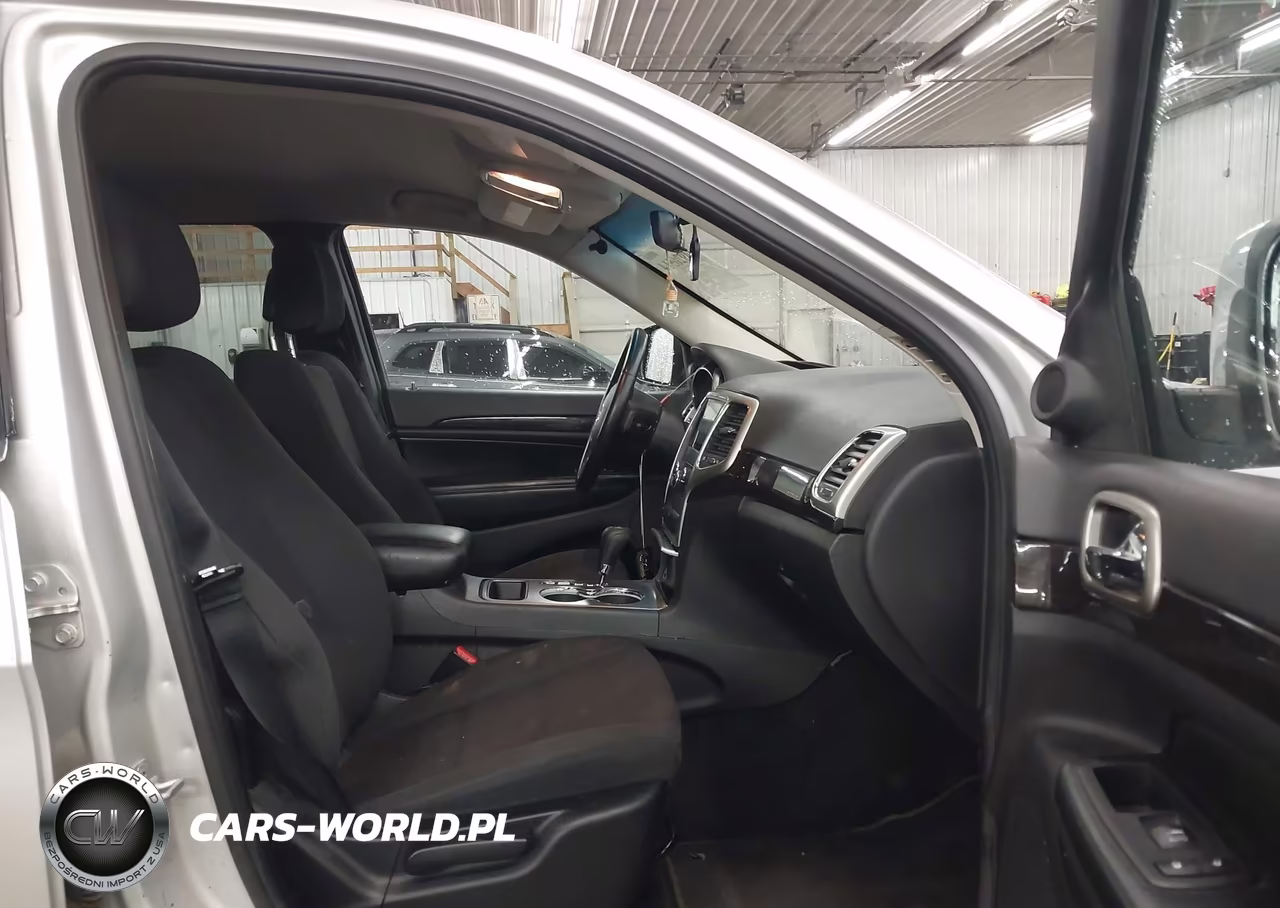 2013 Jeep Grand Cherokee Laredo VIN:1C4RJFAG1DC503379 - 5