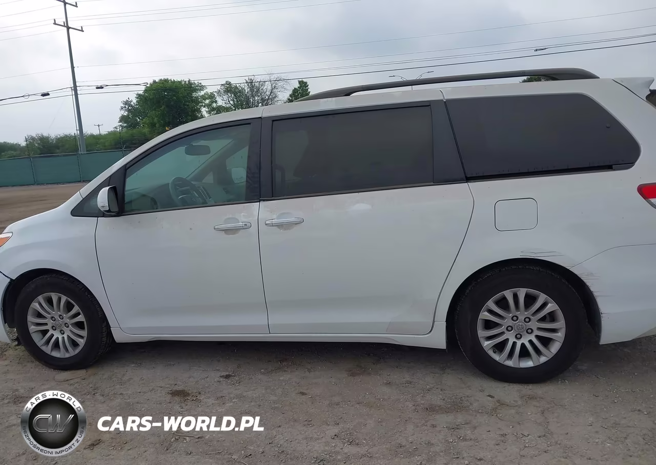 2012 Toyota Sienna Xle V6 8 Passenger VIN:5TDYK3DC2CS271114 - 14
