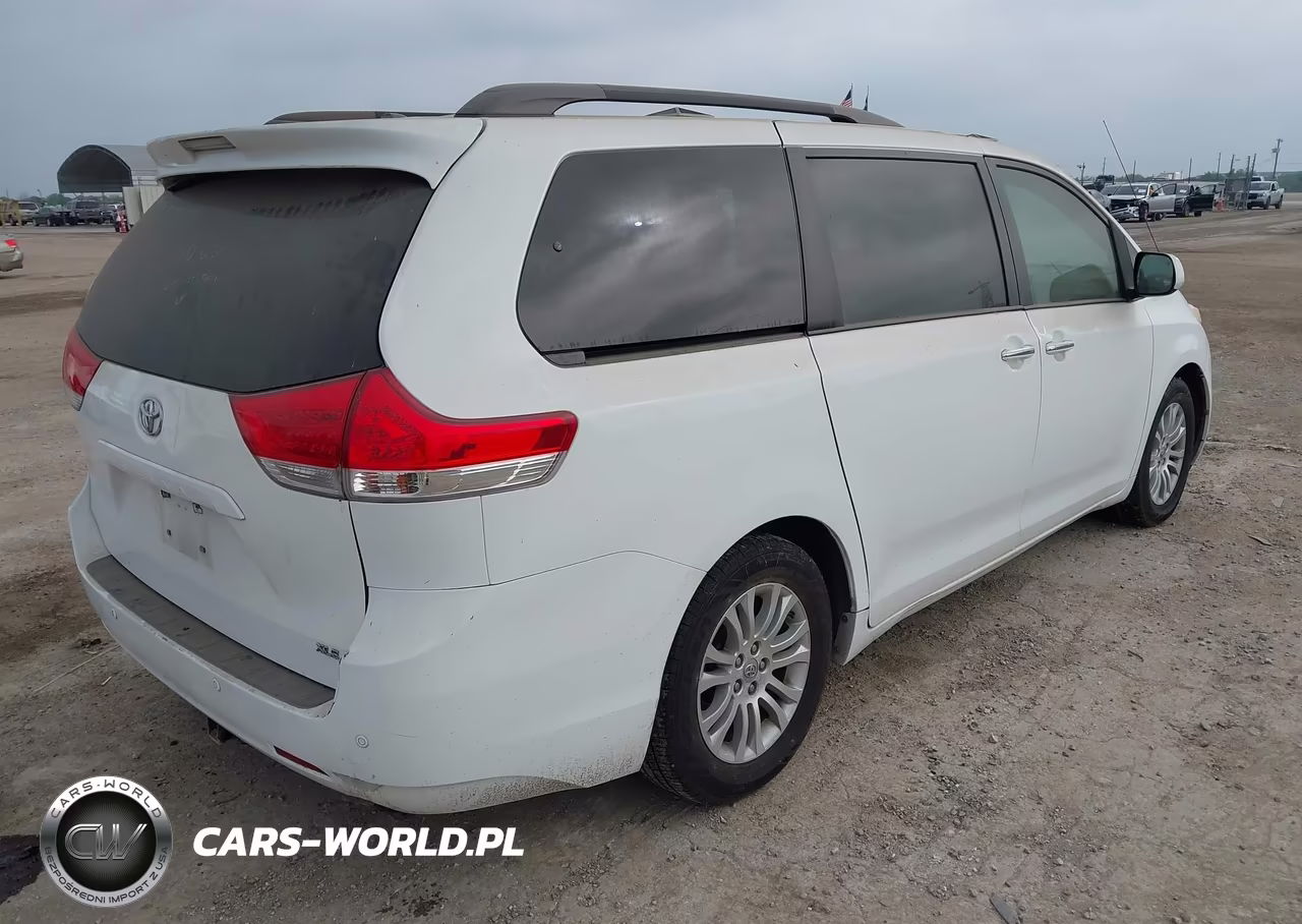 2012 Toyota Sienna Xle V6 8 Passenger VIN:5TDYK3DC2CS271114 - 4