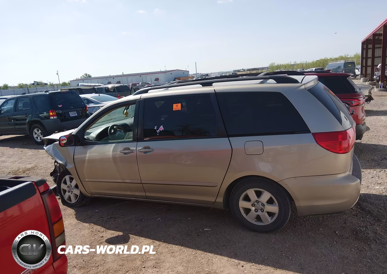 2010 Toyota Sienna Le VIN:5TDKK4CC3AS315731 - 13
