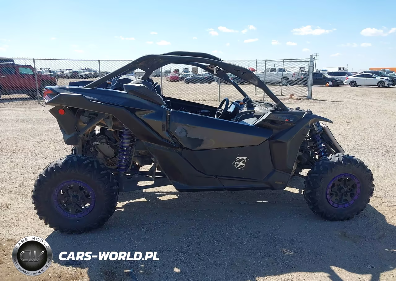2017 Can-Am Maverick X3 X Ds Turbo R VIN:3JBVDAW2XHK001544 - 13