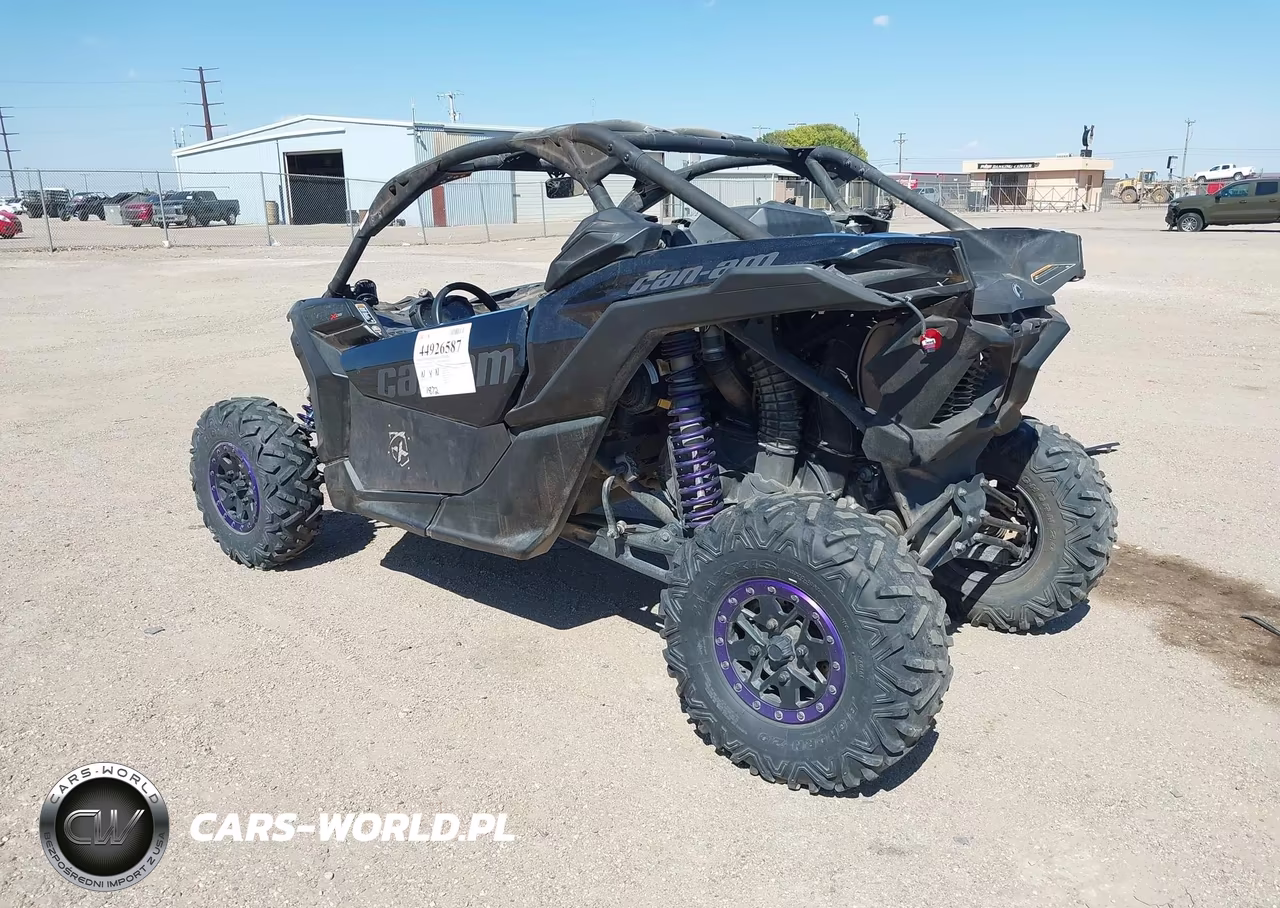 2017 Can-Am Maverick X3 X Ds Turbo R VIN:3JBVDAW2XHK001544 - 3