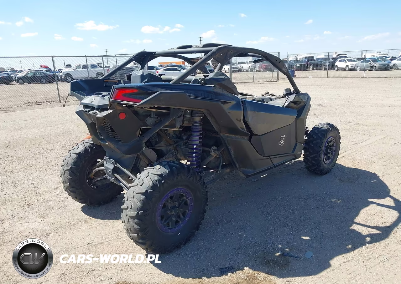 2017 Can-Am Maverick X3 X Ds Turbo R VIN:3JBVDAW2XHK001544 - 4
