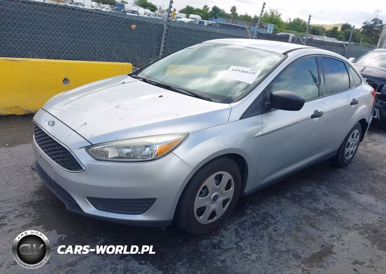 2017 Ford Focus S VIN:1FADP3E21HL314880 - 2