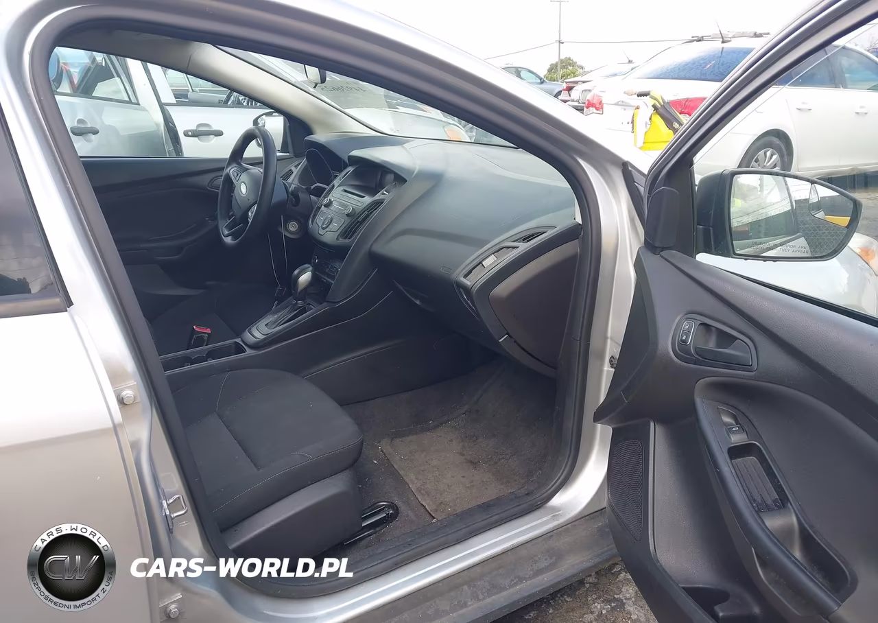 2017 Ford Focus S VIN:1FADP3E21HL314880 - 5