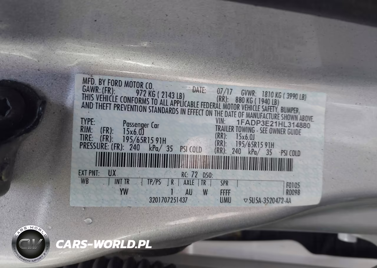 2017 Ford Focus S VIN:1FADP3E21HL314880 - 9