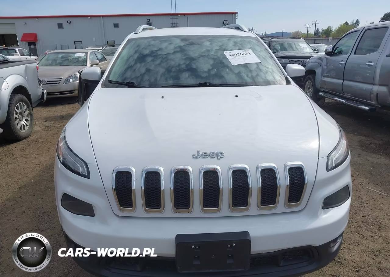 2018 Jeep Cherokee Latitude Plus 4X4 VIN:1C4PJMLBXJD583459 - 13