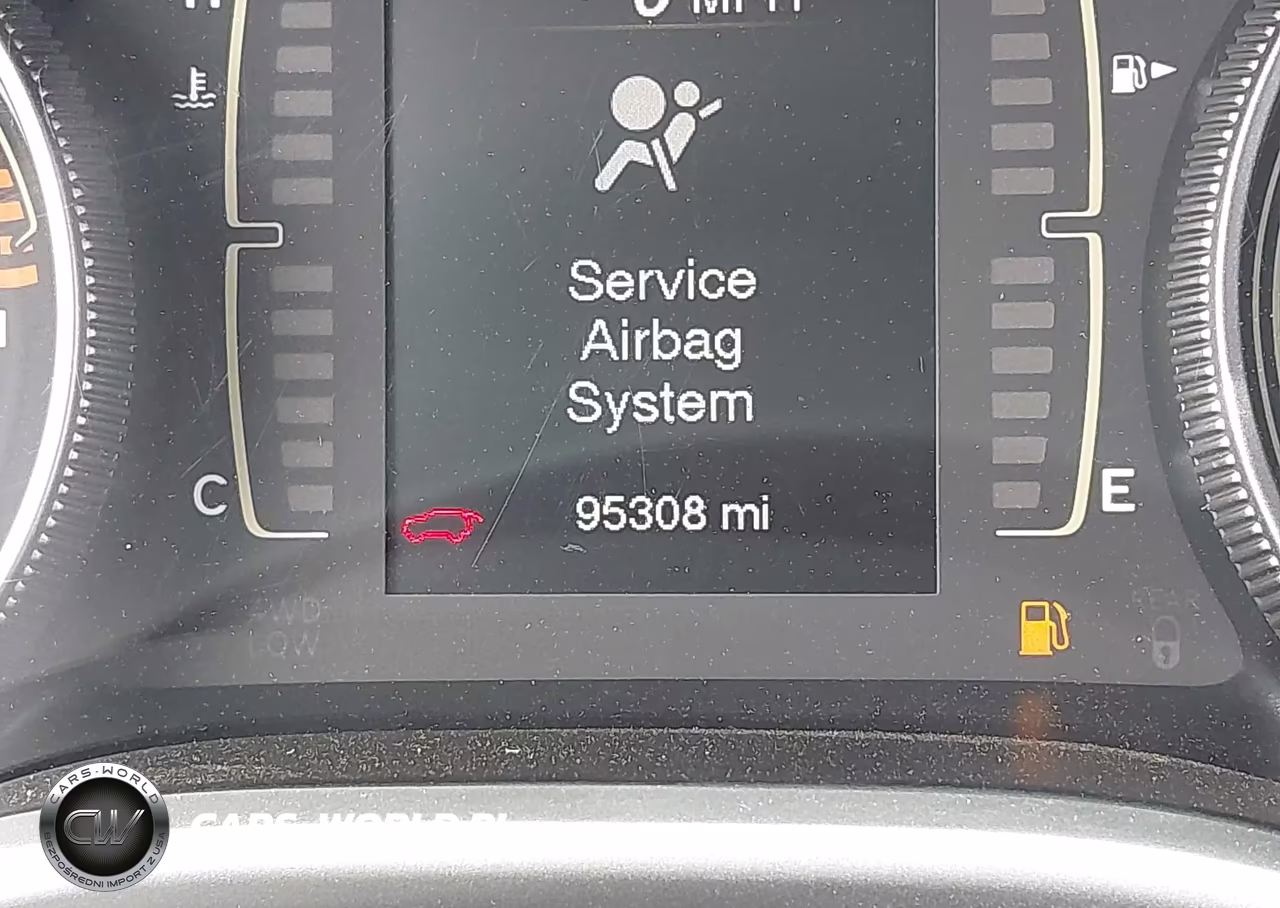 2018 Jeep Cherokee Latitude Plus 4X4 VIN:1C4PJMLBXJD583459 - 16