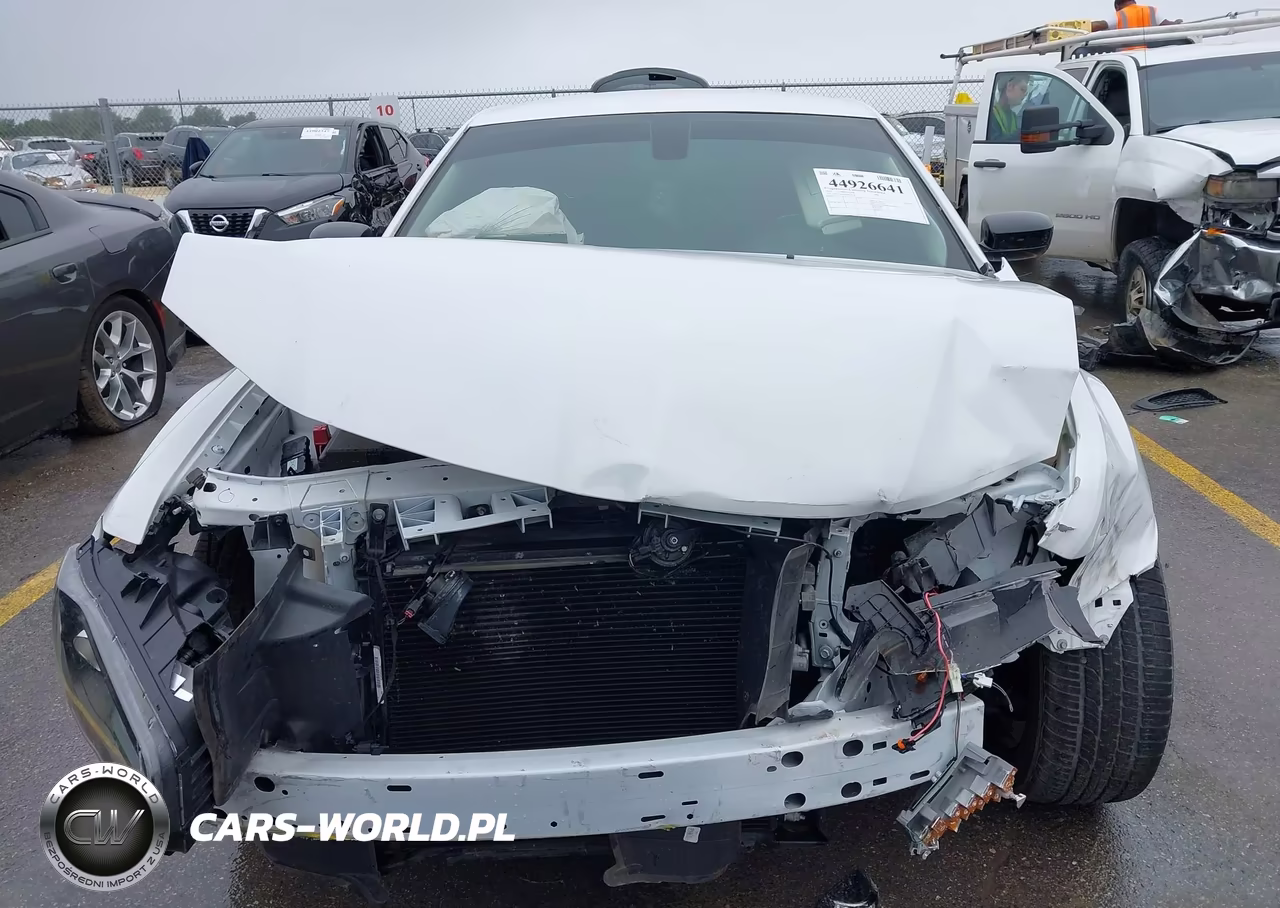 2023 Chrysler 300 Touring VIN:2C3CCAAGXPH676746 - 13