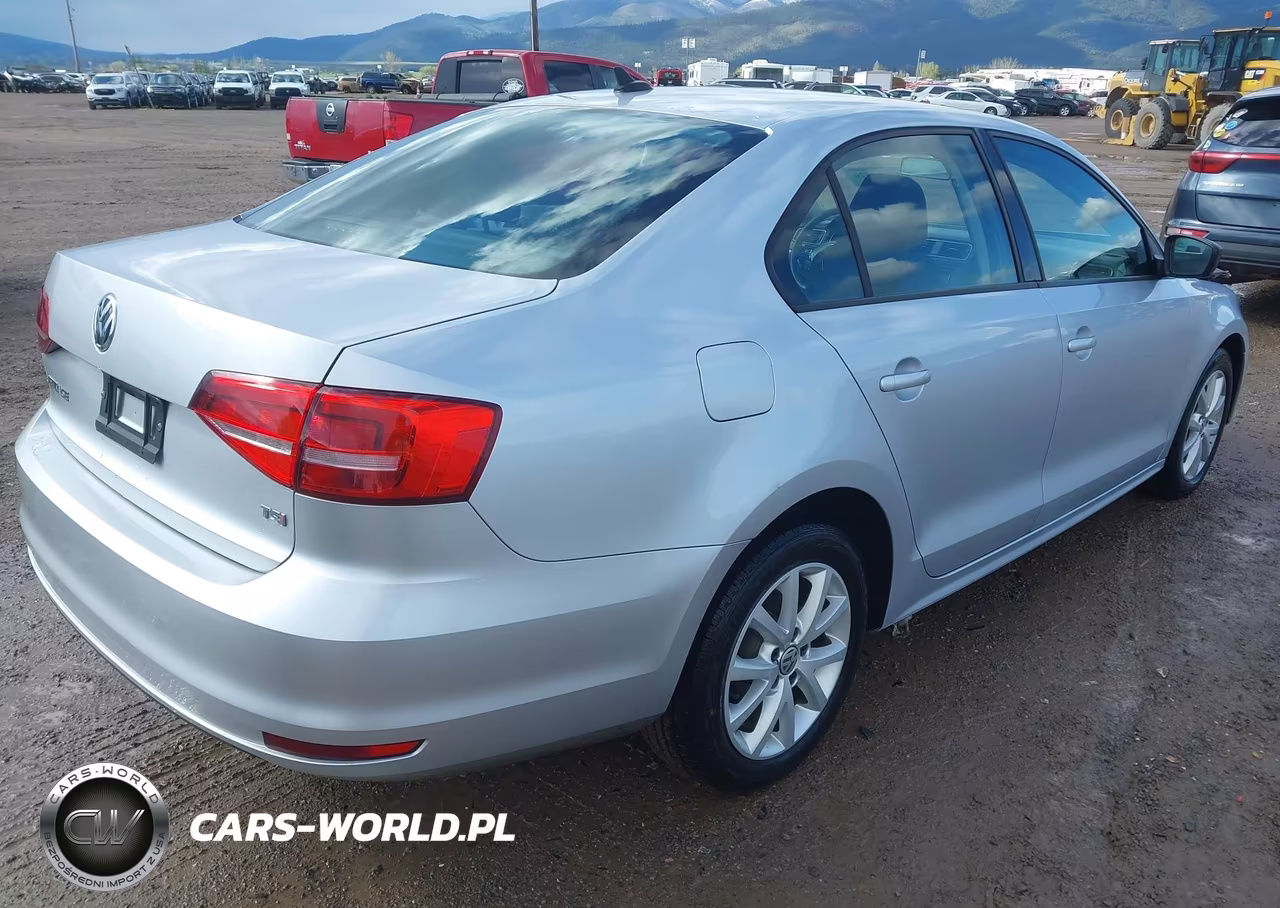 2015 Volkswagen Jetta 1.8T Se VIN:3VWD17AJ9FM317650 - 4