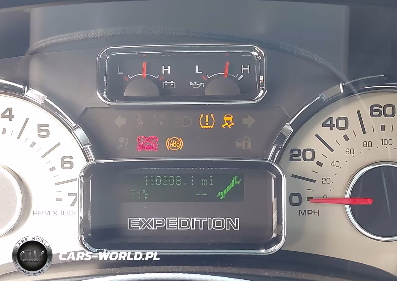 2010 Ford Expedition Xlt VIN:1FMJU1F53AEA48349 - 15