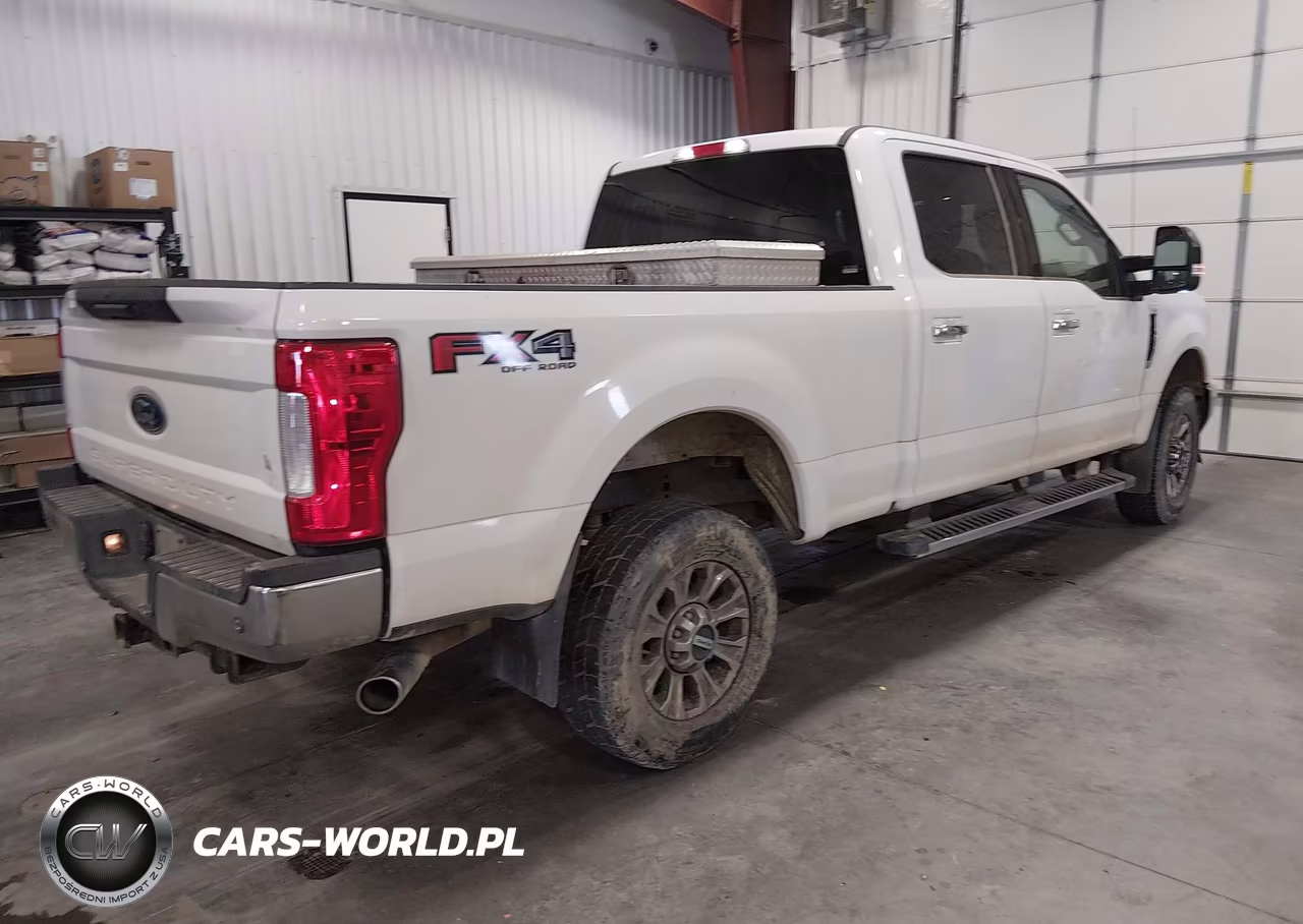 2017 Ford F-250 Xlt VIN:1FT7W2B64HEB41453 - 4