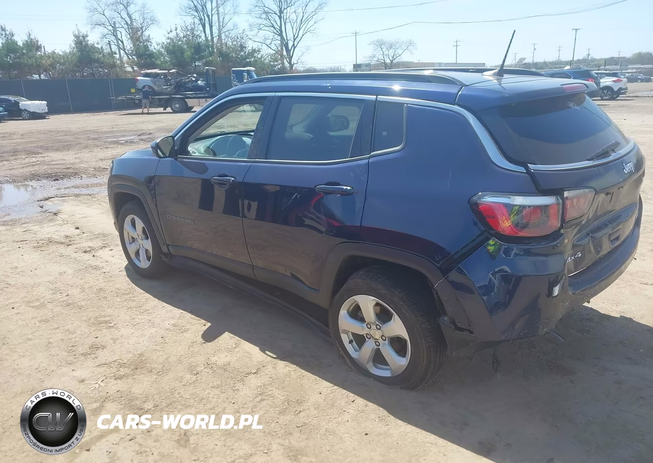 2020 Jeep Compass Latitude 4X4 VIN:3C4NJDBB1LT123113 - 3