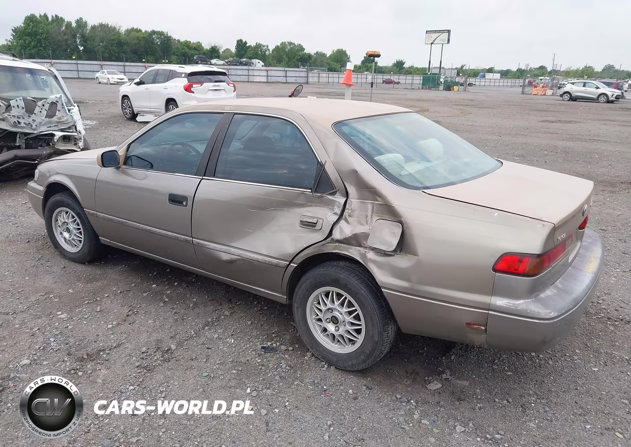 1999 Toyota Camry Le VIN:4T1BG22K6XU868338 - 3