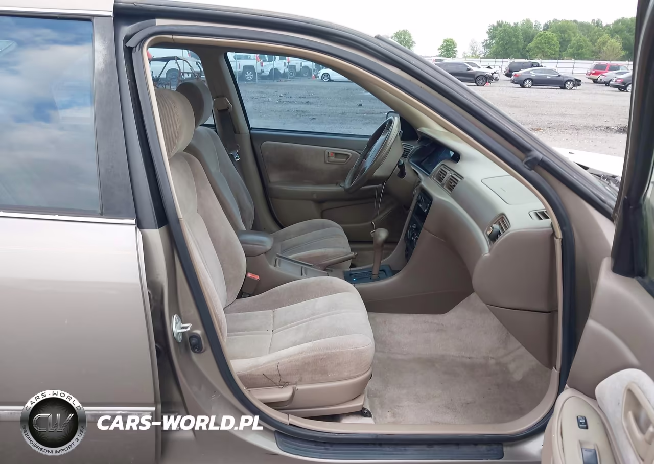 1999 Toyota Camry Le VIN:4T1BG22K6XU868338 - 5