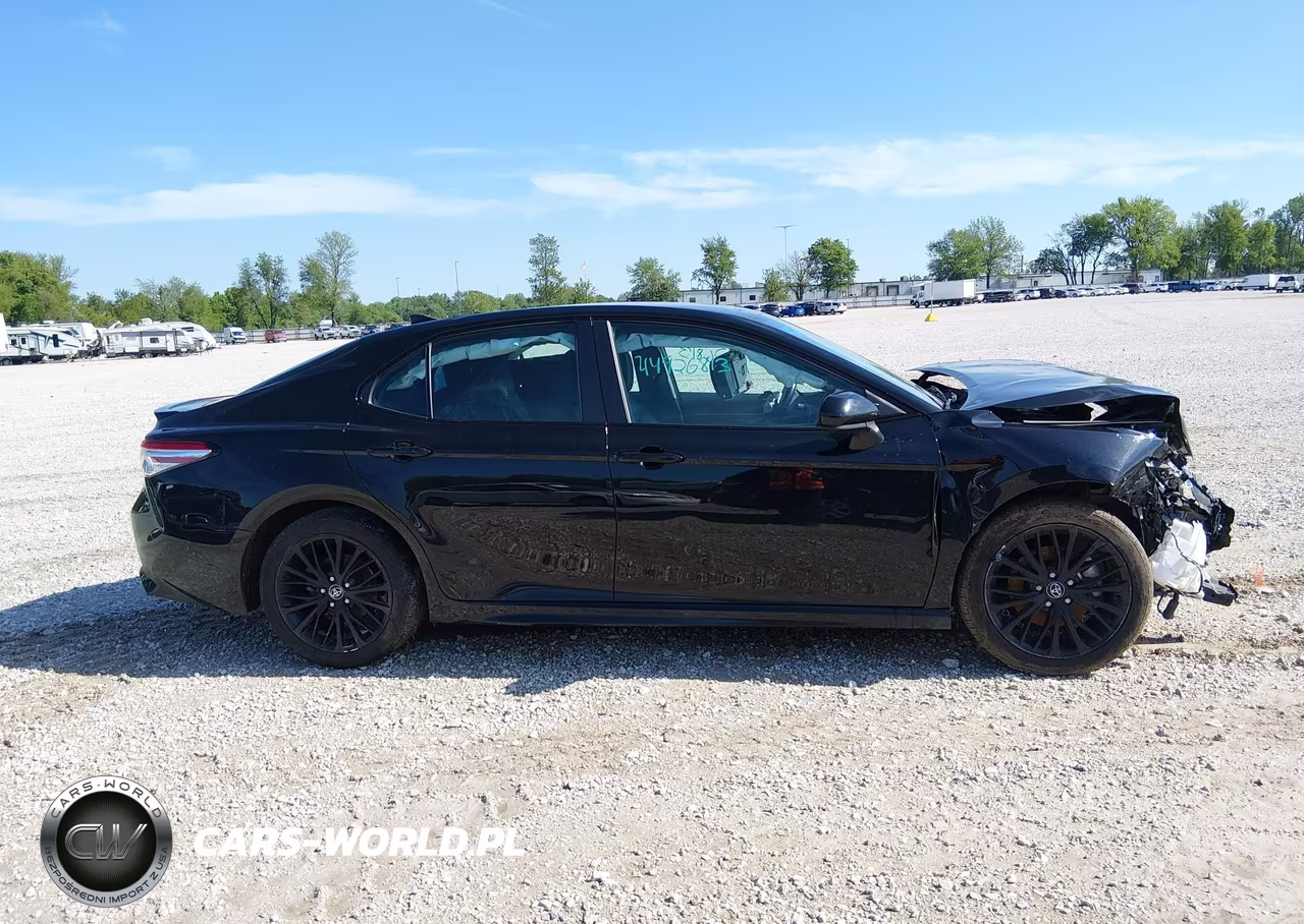 2020 Toyota Camry Se Nightshade Edition VIN:4T1G11AK8LU322234 - 14