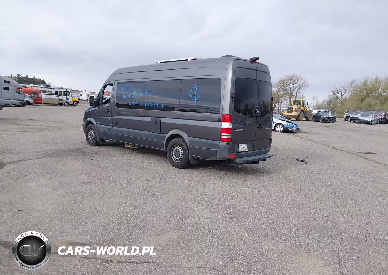 2015 Mercedes-Benz Sprinter 2500 High Roof VIN:WDZPE8CC9FP136504 - 3